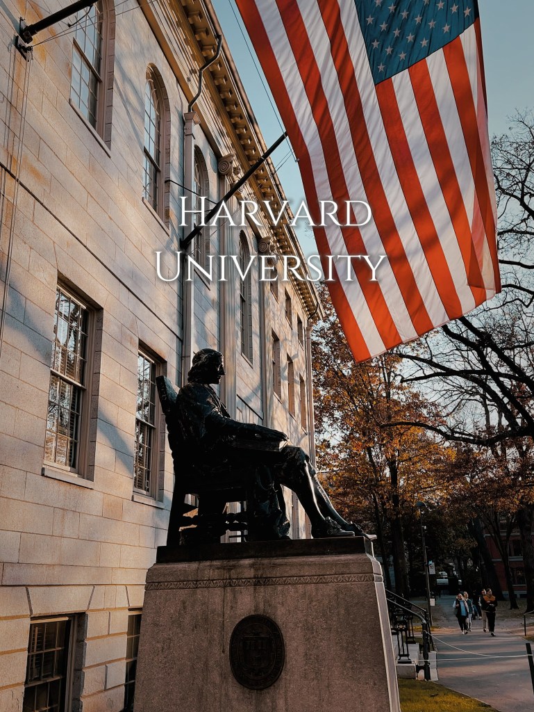 波士頓旅遊，十分建議安排一天的行程在劍橋市參觀哈佛大學、哈佛美術館、MIT 麻省理工學學、查爾斯河散步捕捉天際線美景。
本篇文章整理哈佛大學的三個秘密與Harvard University周邊美食、書店、與景點推薦。