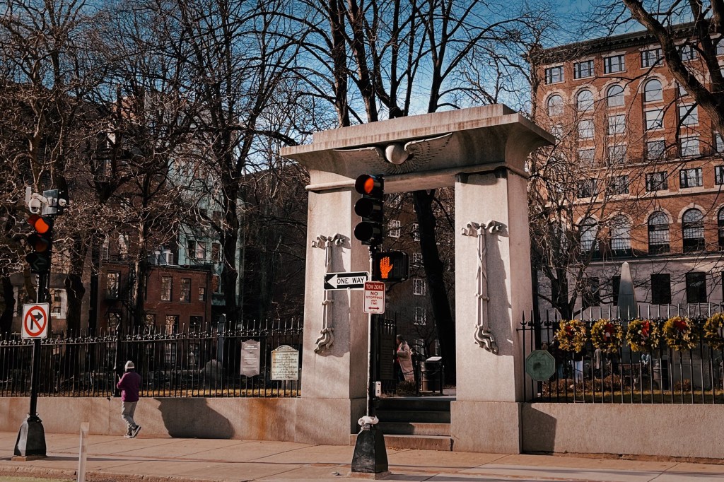 波士頓熱門景點推薦!Park Street Sation ➜ 自由之路徒步歷史探索 ➜ NORTH END小義大利參訪與咖啡 (自由之路的路線上) ➜ 中國城 ➜ 燈塔街Beacon Street
本文根據經驗整理了『波士頓三天兩夜行程』,設計包含必去的:經典波士頓旅遊景點+美食推薦+路線規劃懶人包,希望對來波士頓旅遊的正在規劃行程的你有所幫助。