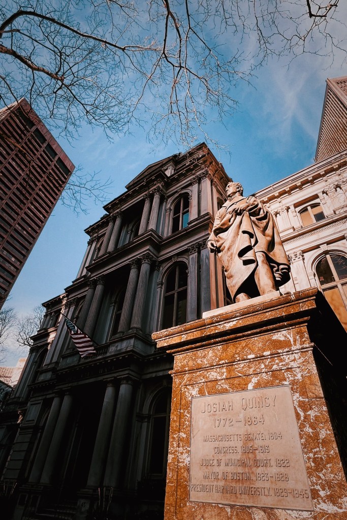 波士頓熱門景點推薦!Park Street Sation ➜ 自由之路徒步歷史探索 ➜ NORTH END小義大利參訪與咖啡 (自由之路的路線上) ➜ 中國城 ➜ 燈塔街Beacon Street
本文根據經驗整理了『波士頓三天兩夜行程』,設計包含必去的:經典波士頓旅遊景點+美食推薦+路線規劃懶人包,希望對來波士頓旅遊的正在規劃行程的你有所幫助。