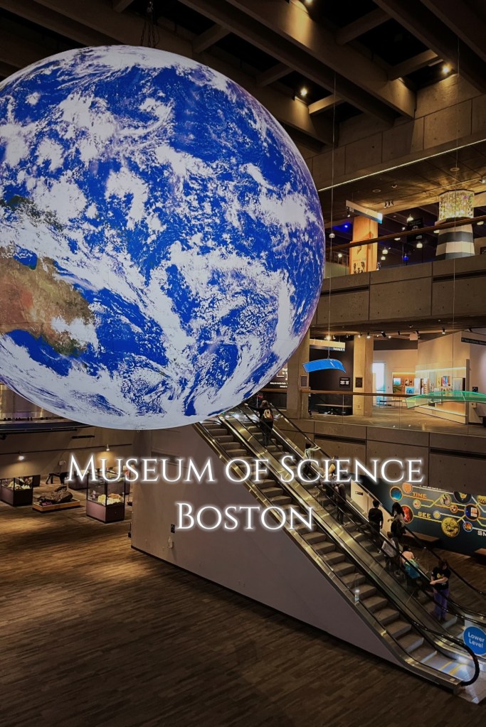 波士頓科學博物館 (Museum of Science, Boston) 是波士頓最具代表性的科學與教育景點,集結了豐富的互動展覽、驚豔的天文館、以及震撼的雷電秀,無論是親子旅遊還是喜歡科學的你想要來趟成人自助探索,波士頓科學博物館攻略(Museum of Science, Boston)都是波士頓旅程中不可錯過的精彩體驗。